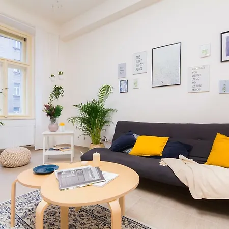 L.i.a S.r.o Apartmanhotel *