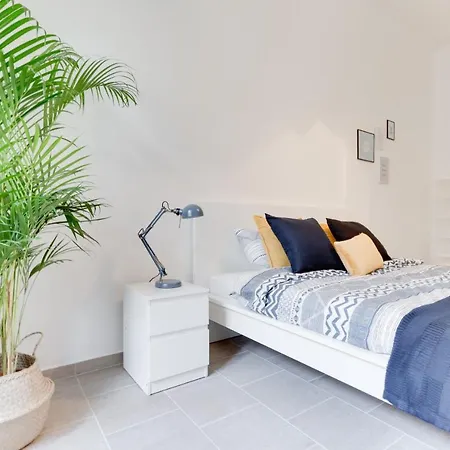 L.i.a S.r.o Apartmanhotel