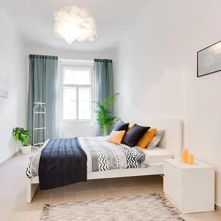 Apartmanhotel L.i.a S.r.o *