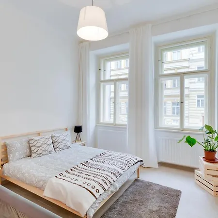 L.i.a S.r.o Apartmanhotel Prága