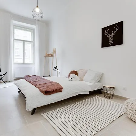 L.i.a S.r.o Apartmanhotel
